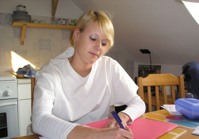 Ambitious nurse from Poland seeks opportunity in the UK